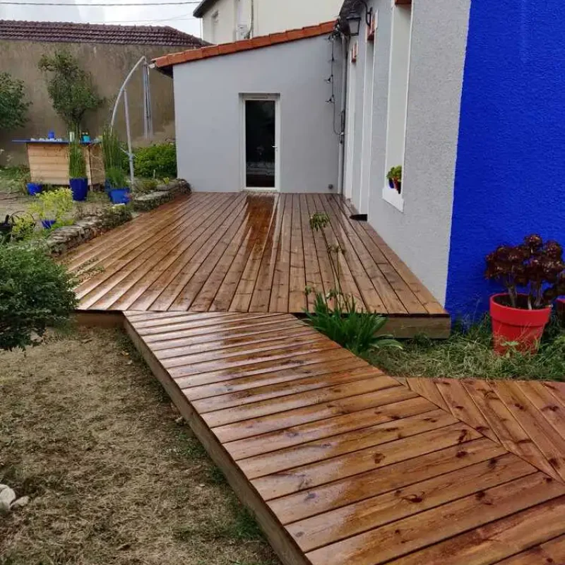 Pose de pergolas à Chavagnes en Paillers par l'espace Menuiserie Lami