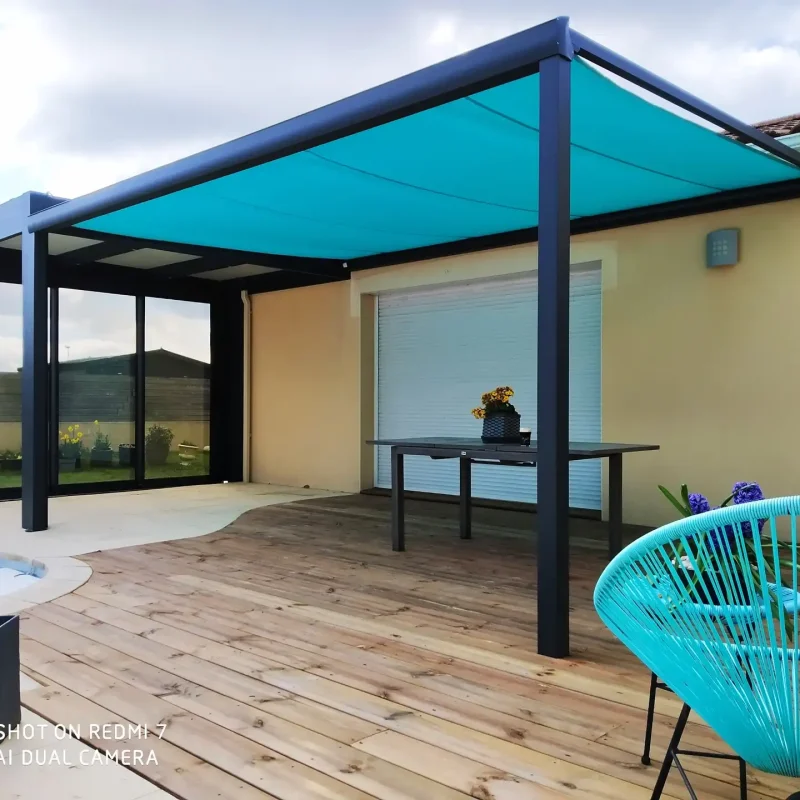 Pose de pergolas à Chavagnes en Paillers par l'espace Menuiserie Lami