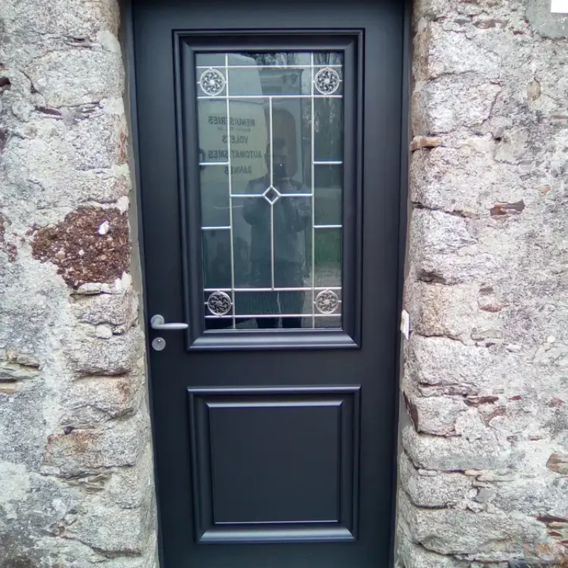 Pose de menuiseries à Chavagnes en Paillers par l'espace Menuiserie Lami