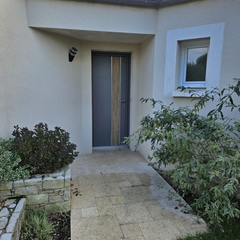 Pose de menuiseries à Chavagnes en Paillers par l'espace Menuiserie Lami