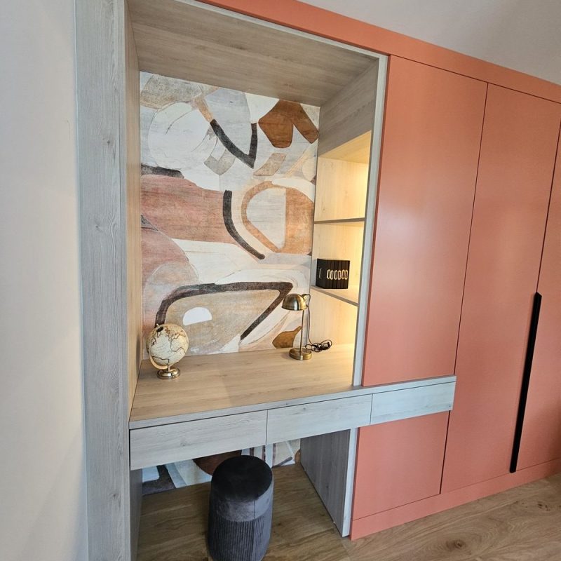 Création d'un meuble bureau sur mesure à Chavagnes en Paillers par l'espace Menuiserie Lami