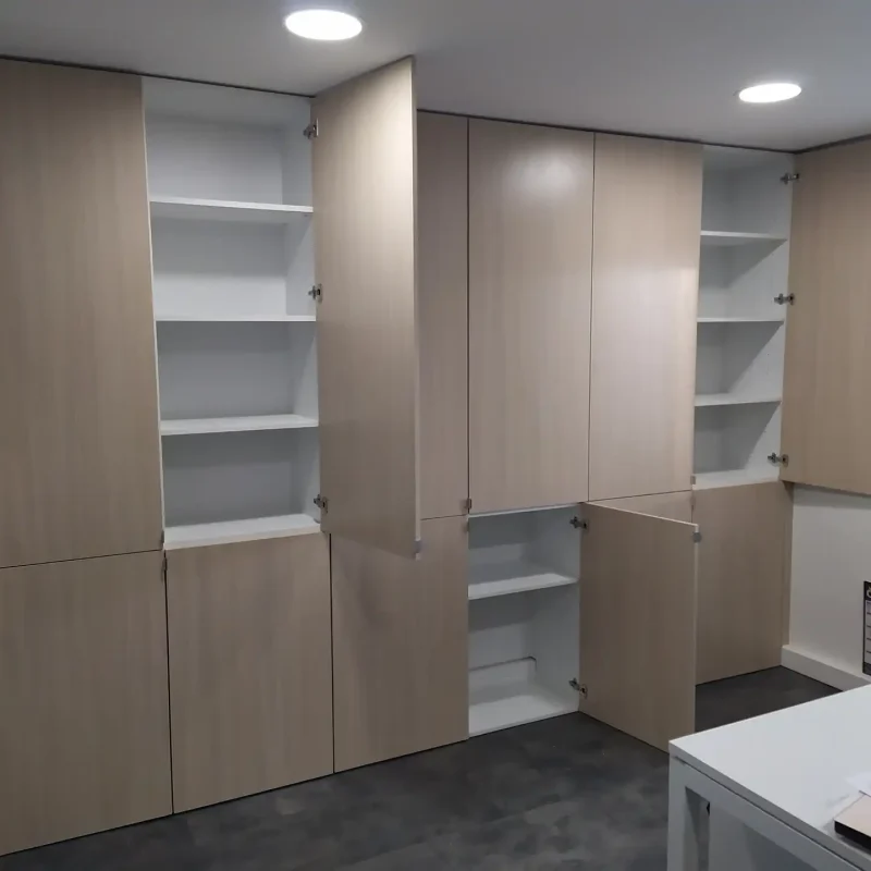 Création d'un meuble bureau sur mesure à Chavagnes en Paillers par l'espace Menuiserie Lami