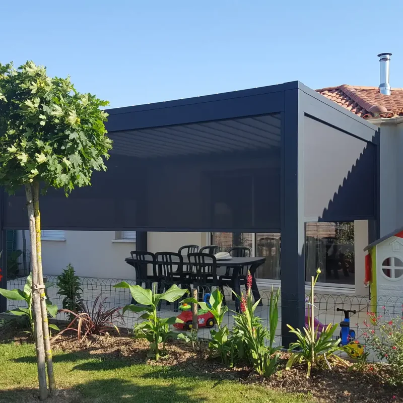Pose de pergolas à Chavagnes en Paillers par l'espace Menuiserie Lami